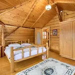 50 - Exclusive Mountain House Florynka