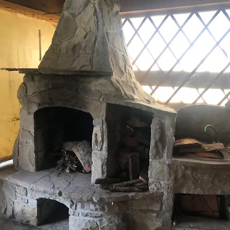 50 - Exclusive Mountain House